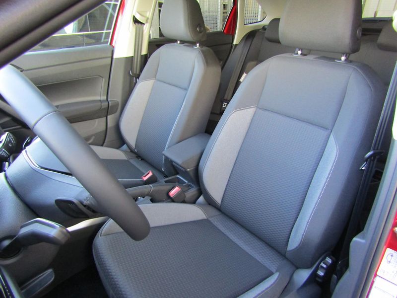 Volkswagen Taigo People 1,0 TSI 85 kW 7DSG - fotka 16 z 27