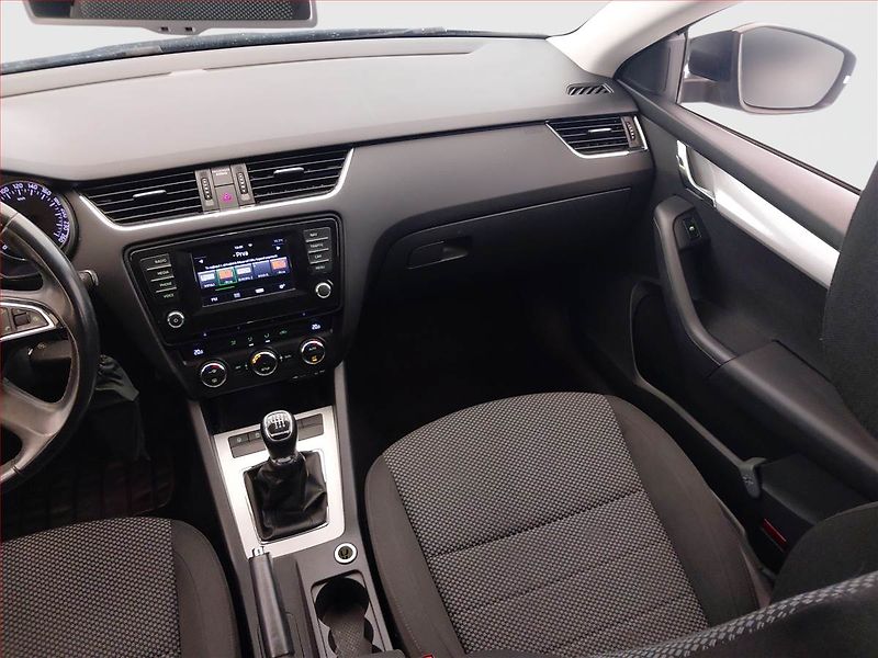 Škoda Octavia (2014) Greenline 1.6 TDI, Xenony - fotka 8 z 17