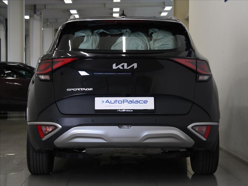 Kia Sportage 1,6 T-GDi 117kW 4x4 1.maj.ČR - fotka 4 z 24