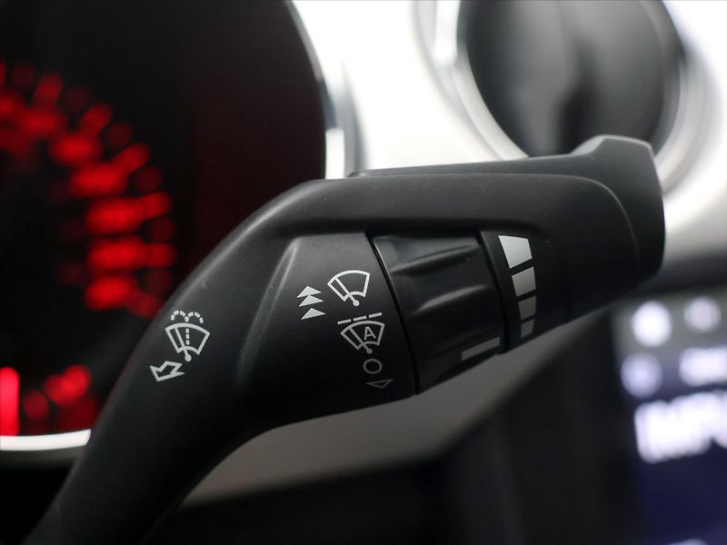 Ford Mustang 5,0 Ti-VCT V8 310kW - fotka 21 z 40