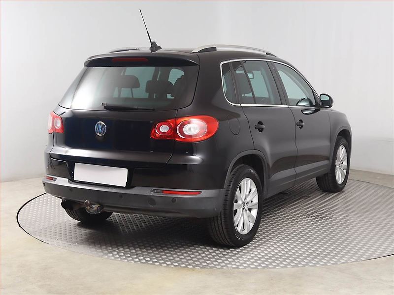 Volkswagen Tiguan (2010) 1.4 TSI, Navi, Tempomat - fotka 5 z 17