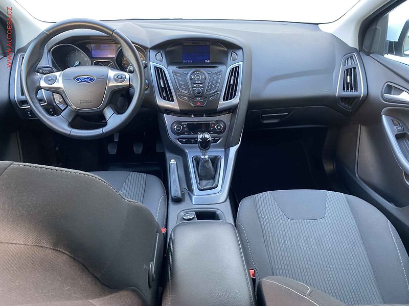 Ford Focus (2014) 1.0 EB, Titanium, bixen, navi - fotka 8 z 19
