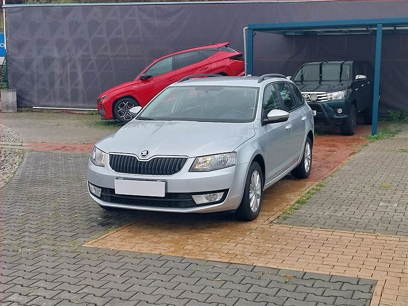 Škoda Octavia (2016) Ambition 1.6 TDI, Tempomat - fotka 2 z 12