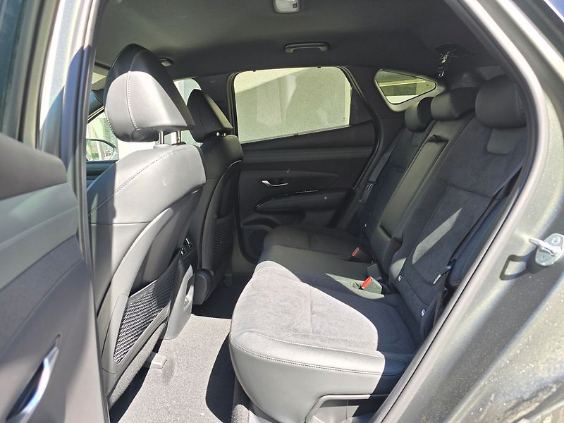 Hyundai Tucson (2026) 1.6 T-GDi MT 20 YEARS PREMIUM - fotka 25 z 29