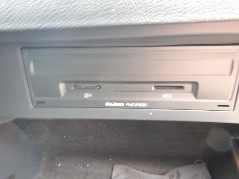 Škoda Octavia 2.0 TDI, DSG - fotka 27 z 28