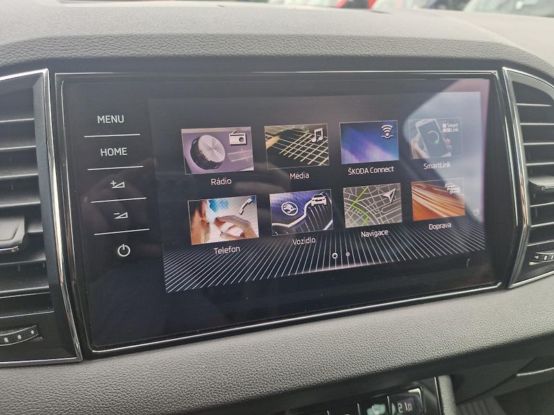 Škoda Karoq 1,5TSi ACT, DSG, STYLE, TZ - fotka 8 z 13