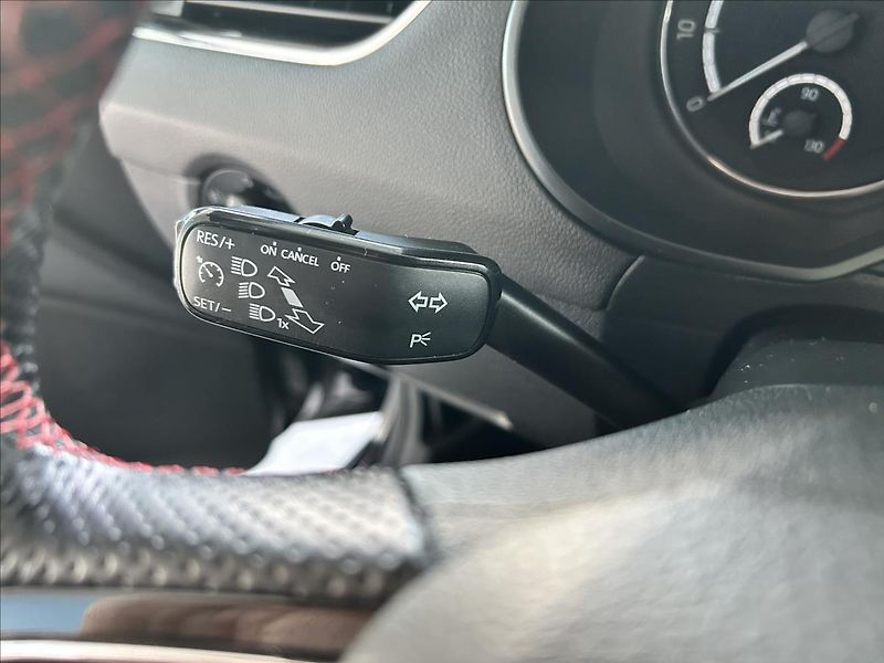 Škoda Octavia 2,0   TSI 162kW,RS,SERVISKA,MA - fotka 13 z 28