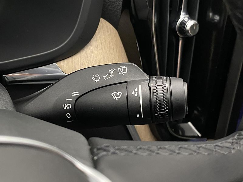 Volvo XC60 T6 AWD RECHARGE DARK PLUS CZ - fotka 23 z 62