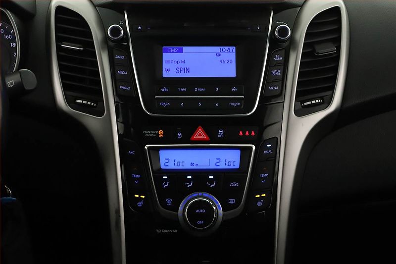 Hyundai i30 (2017) 1.6 CRDi, Serv.kniha, Tempomat - fotka 11 z 14