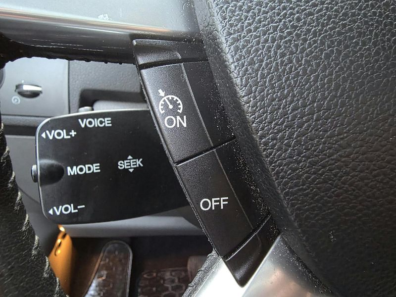 Ford Kuga 2.0-AUTOMAT-KŮŽE/TEXTIL-ODĚRKY - fotka 22 z 27