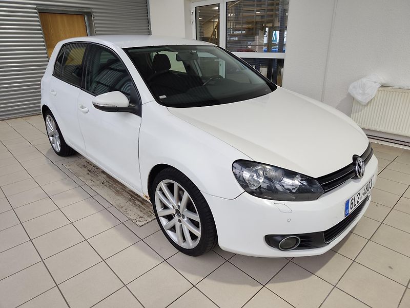 Volkswagen Golf (2009) 2.0TDi 103kW Highline ČR - fotka 5 z 20