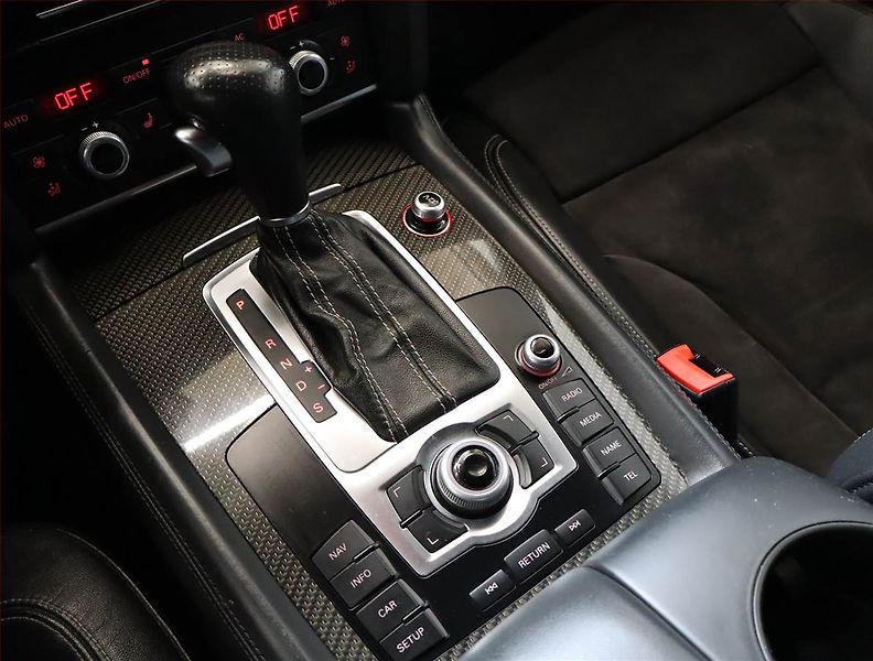 Audi Q7 (2010) S-Line 3.0 TDI, 4X4, Automat - fotka 13 z 26