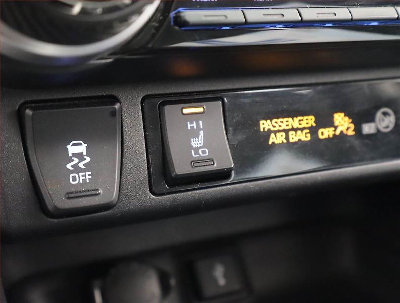 Toyota RAV4 (2020) 2.5 Hybrid - fotka 21 z 23