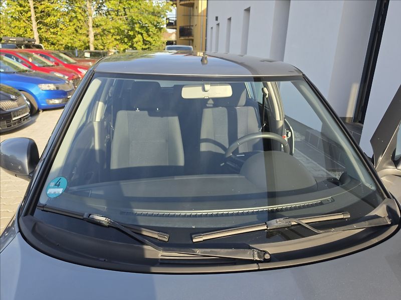 Suzuki Swift 1,3 i 67KW KLIMA ALU STK - fotka 41 z 44
