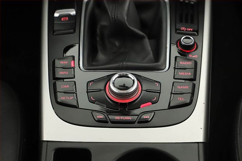 Audi A4 (2011) 2.0 TDI, Navi, Tempomat - fotka 13 z 16