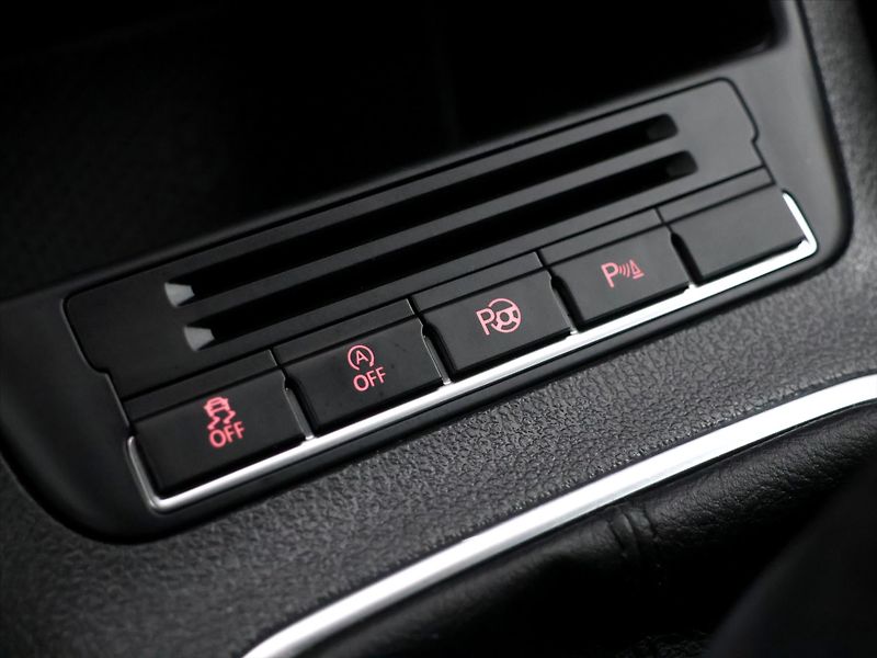Volkswagen Tiguan 1,4 TSI 118kW CZ 2.Maj Klima - fotka 21 z 29