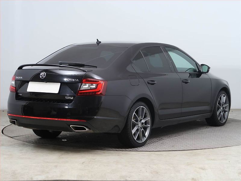 Škoda Octavia (2016) RS 2.0 TDI 4x4 DSG, 4X4 - fotka 5 z 16