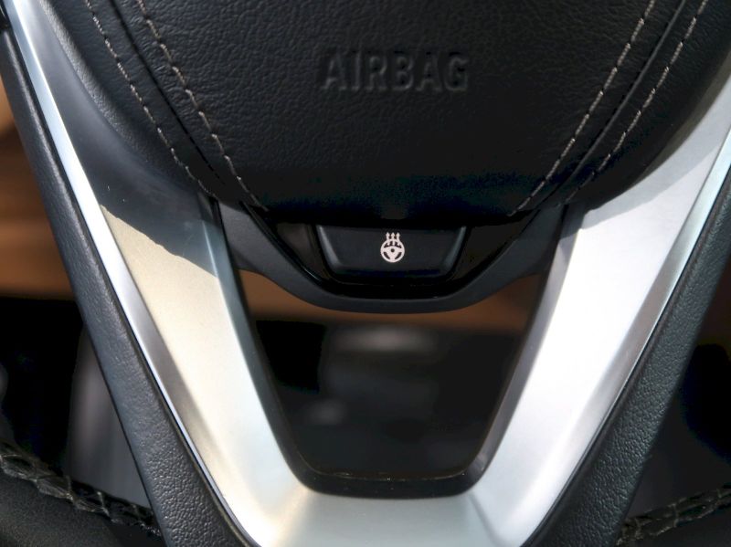 BMW Řada 5 (2018) LUXURY LINE 540d xDRIVE TAŽNÉ - fotka 23 z 38