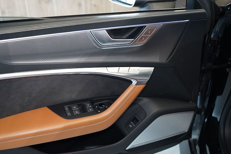 Audi RS 7 Carbon, B&O, Matrix, Ventilace - fotka 22 z 50