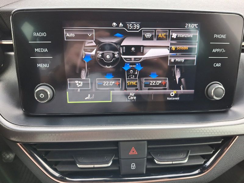 Škoda Kamiq (2022) Style 1,5TSi 110kW - fotka 19 z 35