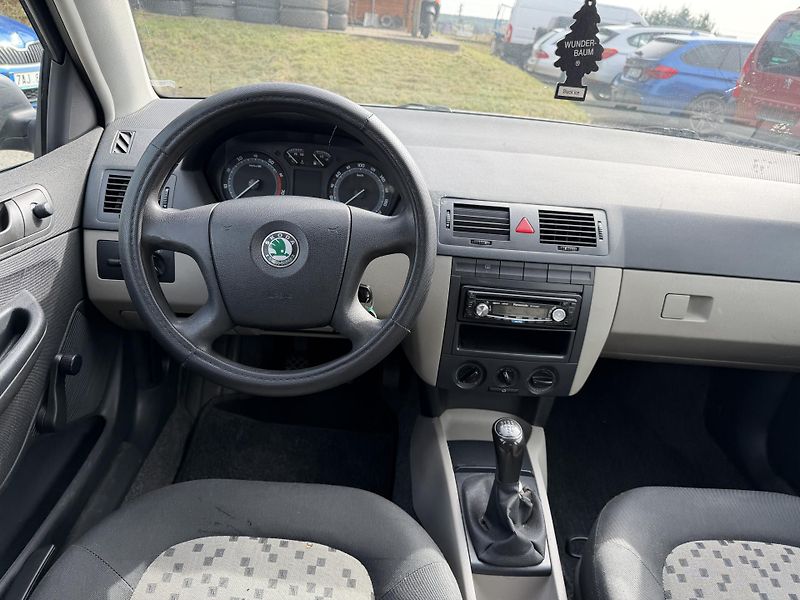 Škoda Fabia 1.2i - fotka 13 z 18