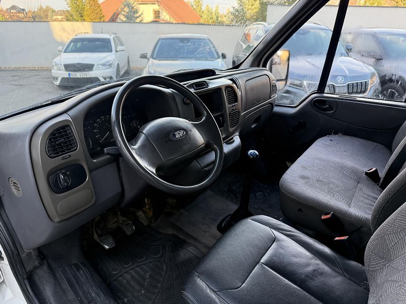 Ford Transit 2.4l 66 kW - fotka 13 z 20