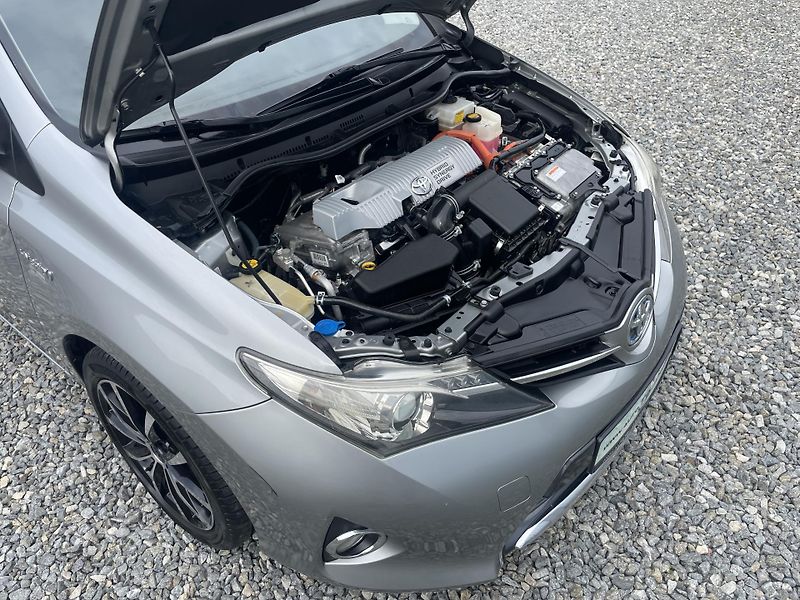 Toyota Auris 1.8i 16v HYBRID AUT SERVIS TOP - fotka 69 z 172
