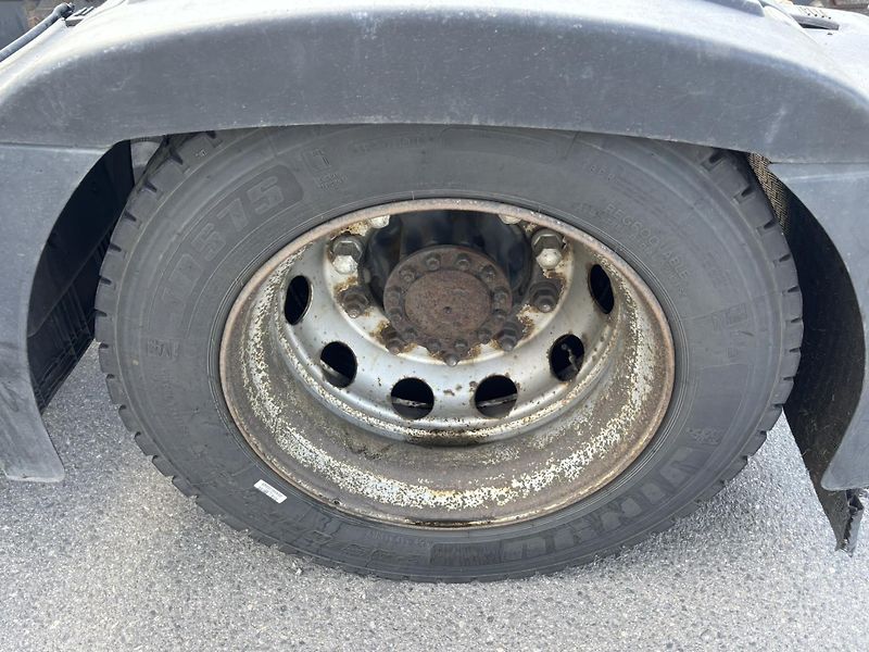 Renault T 520 EURO 6 low deck  - fotka 14 z 23