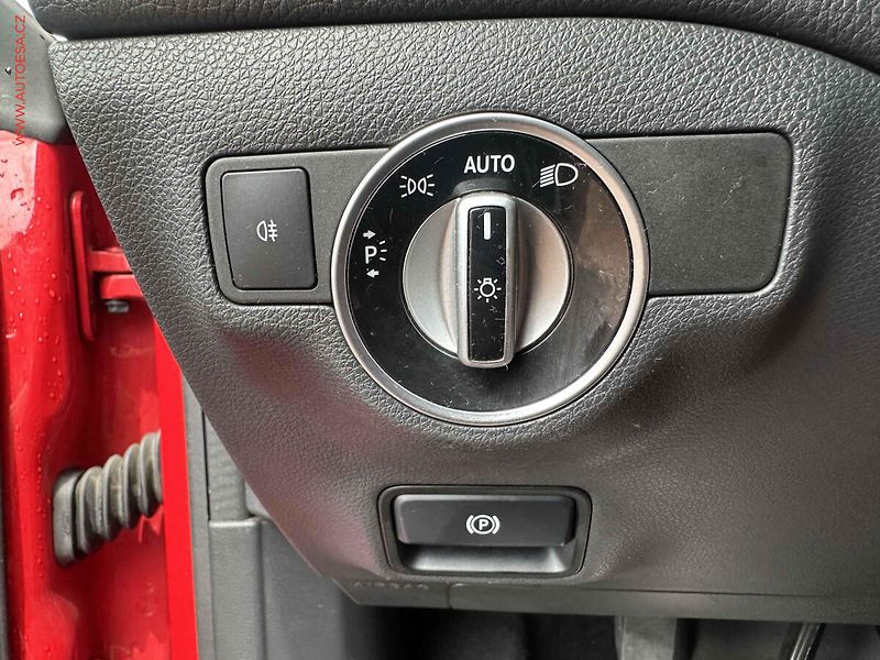 Mercedes-Benz CLA (2014) 1.8 CDi 200 CDi, ČR, AC - fotka 16 z 20