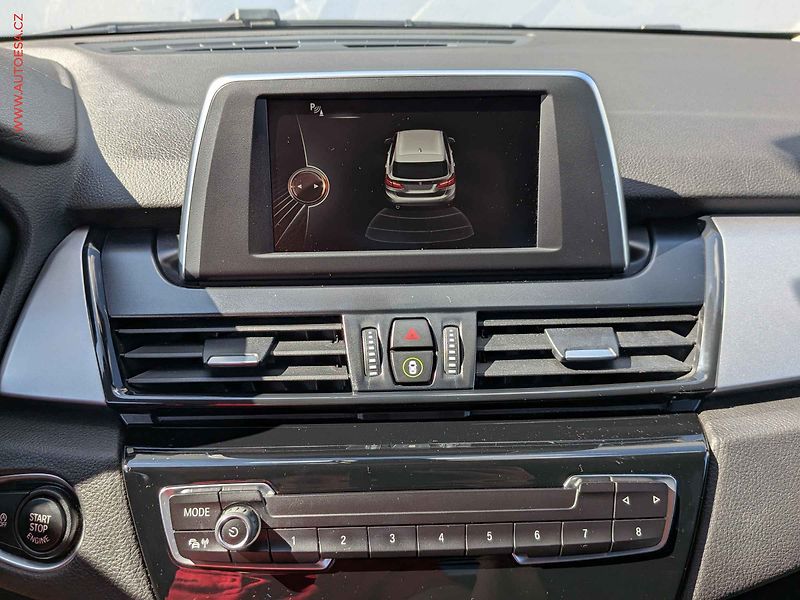 BMW Řada 2 (2016) 1.5 i 218i, ČR, AT, tempo - fotka 11 z 18