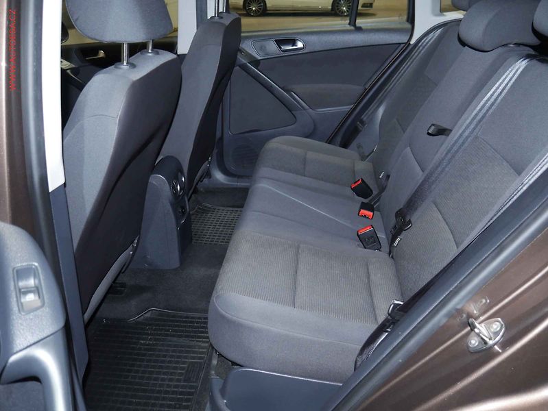 Volkswagen Tiguan (2011) 1.4 TSI, ČR, AC, temp - fotka 10 z 20
