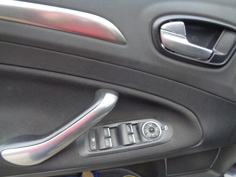 Ford Mondeo 2,0 TDCI - fotka 10 z 13