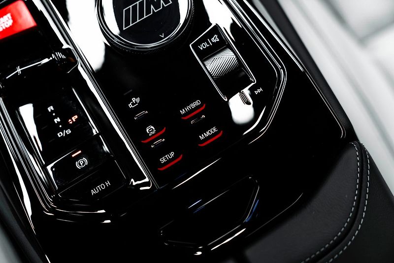 BMW M5 - fotka 15 z 23