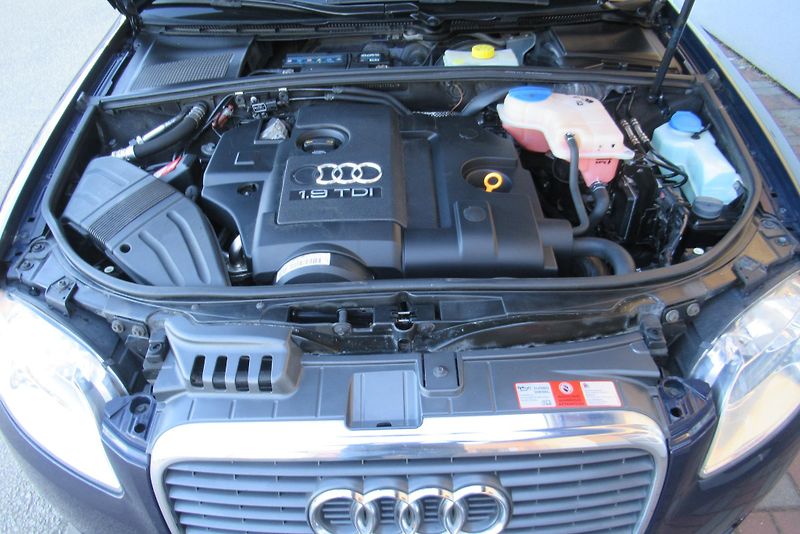 Audi A4 1.9 TDi AUT.KLIMA VYHŘ.SEDAČKY - fotka 19 z 20