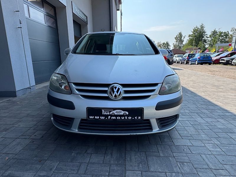 Volkswagen Golf (2005) 1.4 - fotka 3 z 23
