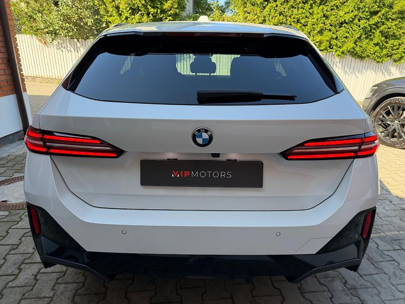 BMW Řada 5 520xD-M PAK-R20-PANO-H&K-TAŽ - fotka 5 z 33