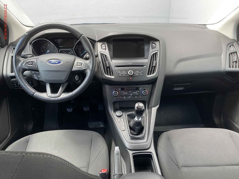 Ford Focus (2018) 2.0TDCi, AC, navi, prak.asist - fotka 8 z 20