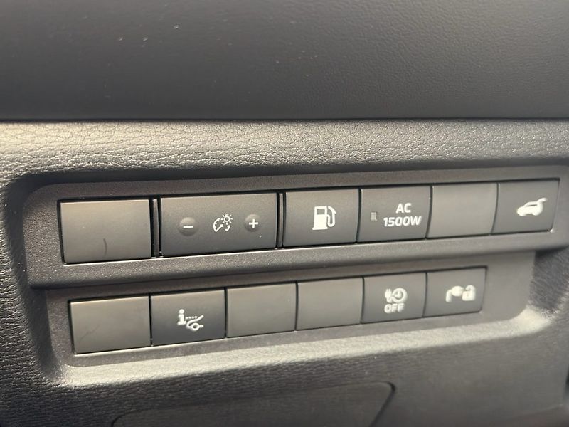 Mitsubishi Outlander (2026) INSTYLE 4×4 | 225 kW | MY25 - fotka 19 z 25