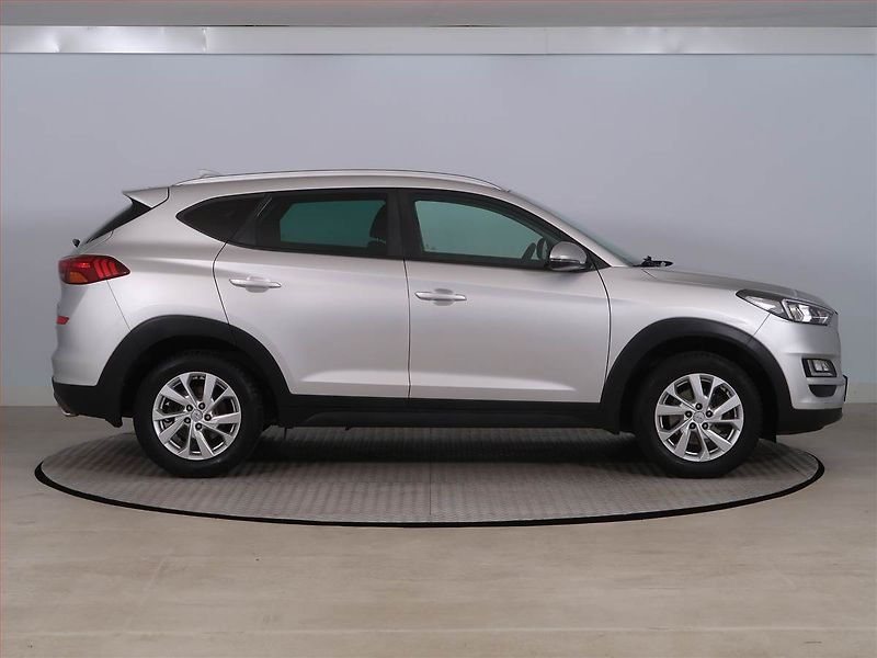 Hyundai Tucson (2019) 1.6 T-GDI, 4X4, ČR,1.maj - fotka 6 z 22