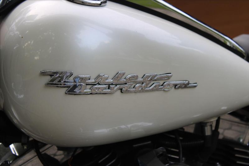 Harley-Davidson 1450 Custom  FLHRSI Road King - fotka 10 z 17
