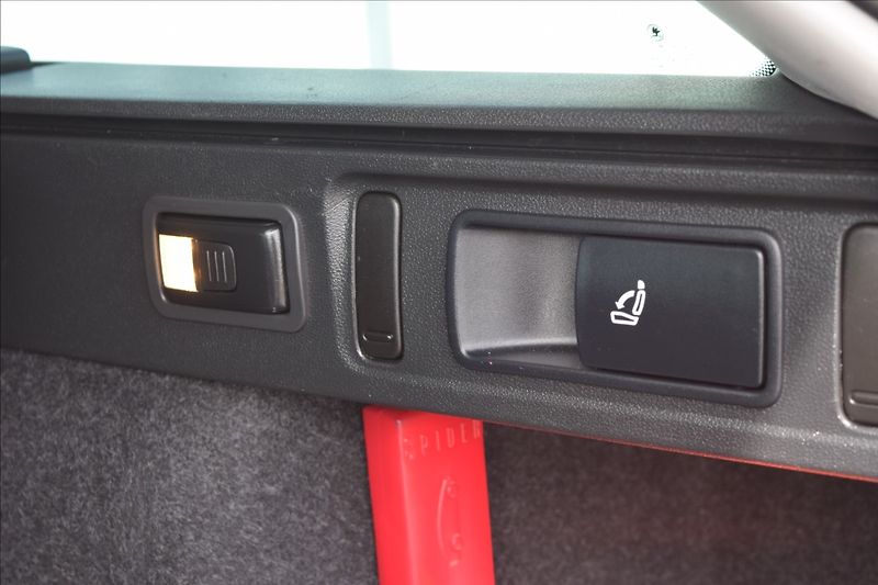 Škoda Octavia 2,0 TDI 110KW DSG NAVIGACE ALU - fotka 15 z 47