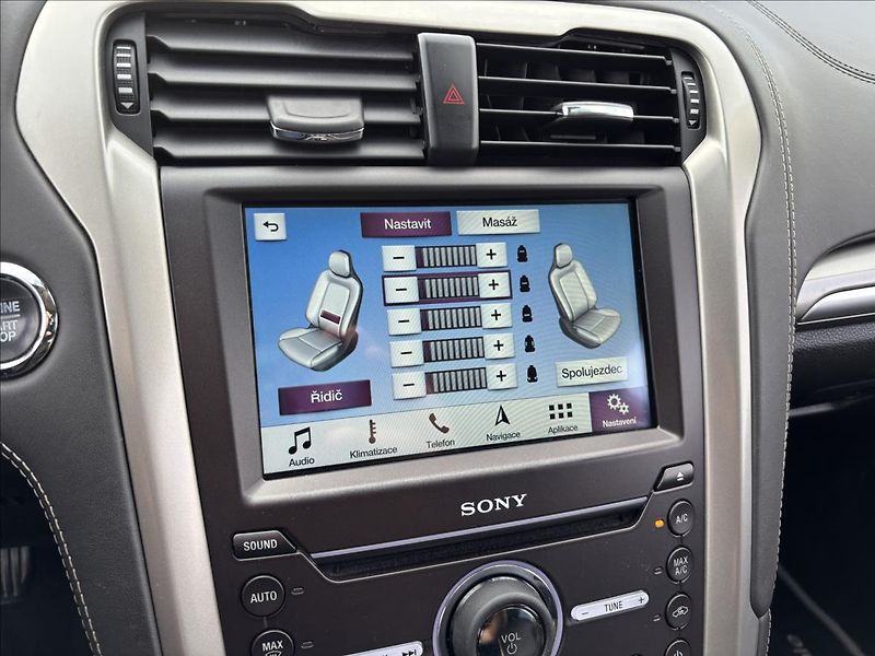 Ford Mondeo 2,0 HEV Vignale 103kW - fotka 44 z 45