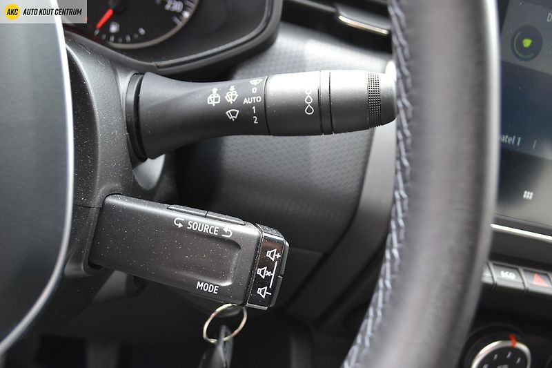 Renault Clio 1.0 TCe 90 - fotka 30 z 39