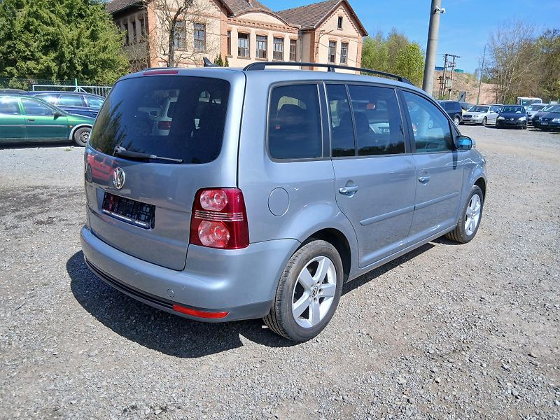 Volkswagen Touran 1.9 TDI, United, 6 rychl. - fotka 9 z 34