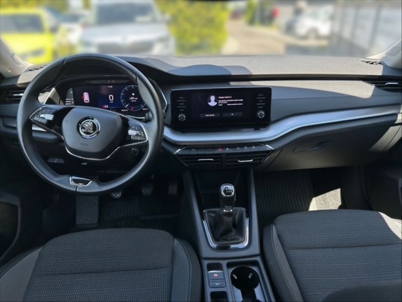 Škoda Octavia 2,0 TDI 110 Ambition - fotka 9 z 11