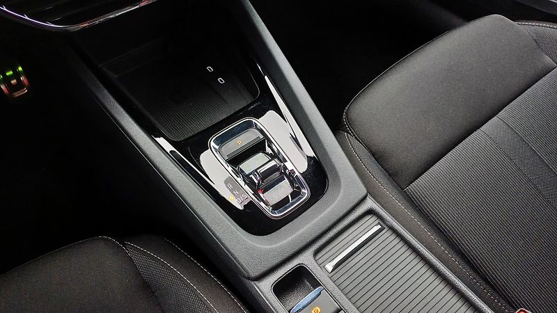 Škoda Octavia (2022) combi 2.0 TDI 110kW DSG-SPORT - fotka 28 z 46