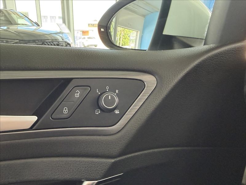 Volkswagen Golf 2,0   TDI 110kW,Comfortline - fotka 11 z 31