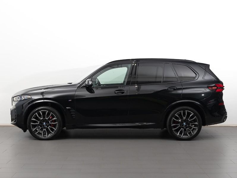 BMW X5 xDrive30d - fotka 3 z 22
