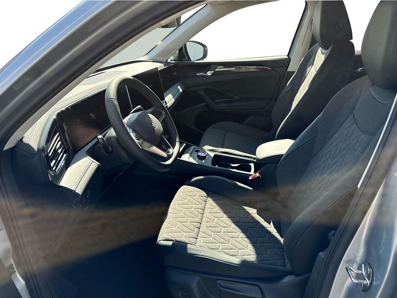 Volkswagen Tiguan People 1,5 TSI - fotka 11 z 23