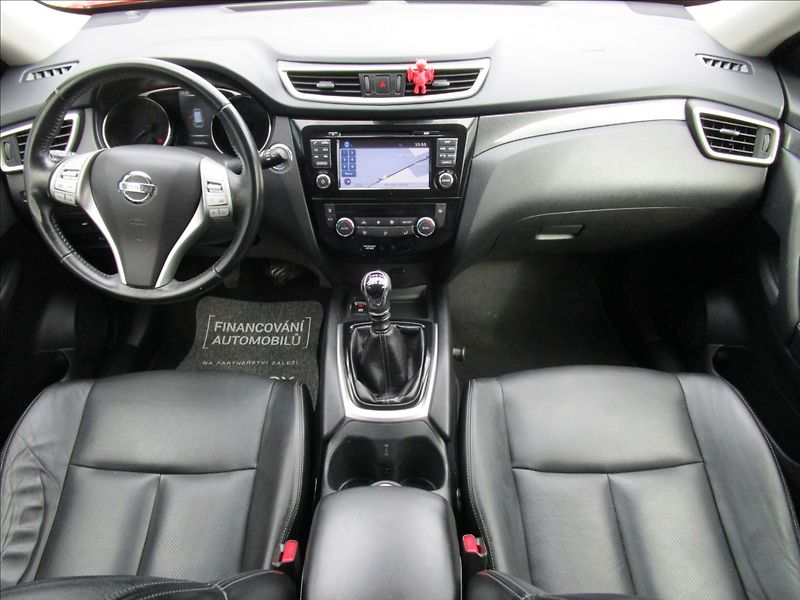 Nissan X-Trail 1.6dCi 96kW 4x4 Tekna, 1.maj. - fotka 12 z 78